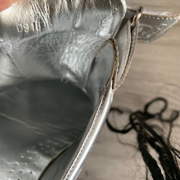 Gucci Silver Logo Sneakers Size 43 - Picture 5 of 5